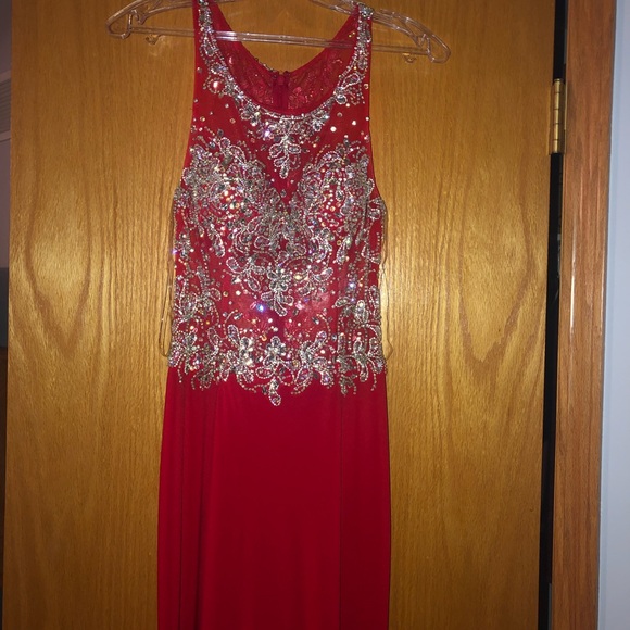 Prom dress - Picture 2 of 5